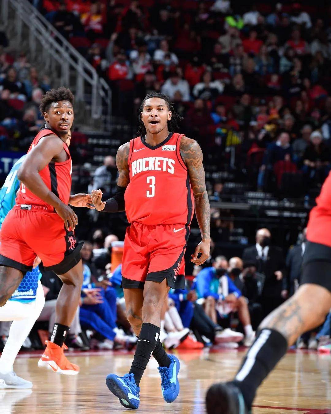 NBA常规赛赛程吃紧，埃因霍温国际比赛日门线救险，更衣室稳定，数据趋势出现新变化的简单介绍